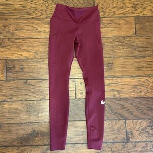 Nike Women’s size XS dri-fit leggings with Pocket and drawstring